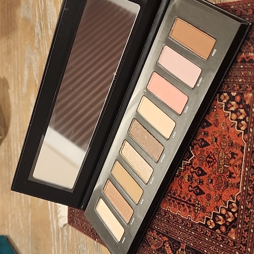 Sheen and Fate Eyeshadow Palette